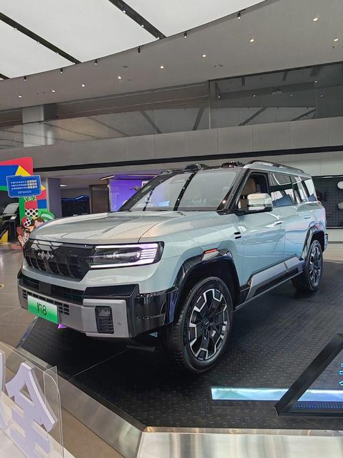 惠州136比亚迪方程豹硬派越野的爆款，英菲尼迪35周年与你共成长